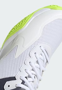 adidas Performance COURTFLASH SPEED - Kengät kaikille alustoille - cloud white   core black   lucid lemon