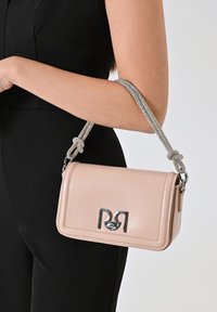 Unausgewählt, rosa cipria