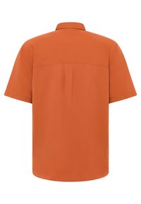 Korte mouwen overhemd in gebrand oranje, gemaakt van een gladde stof met een kraag, met een rugplooitje en een gebogen zoom voor een ontspannen pasvorm.