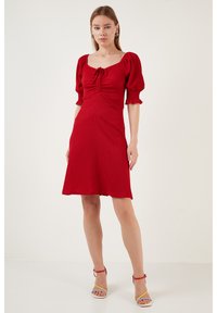 LELA REGULAR FIT - Jurk - red