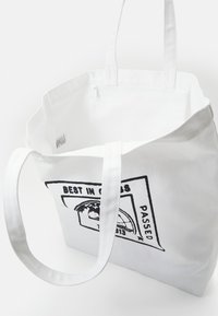 Thumbnail Image 6