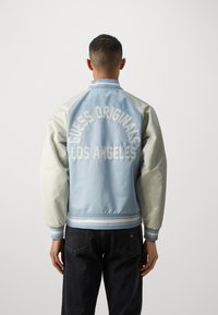 Guess Originals JACKET UNISEX - Bomber tipa jaka - coronado blue