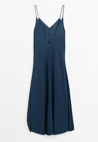 Robe bleu marine sans manches avec fines bretelles, encolure en V et jupe évasée suspendue sur un fond blanc.