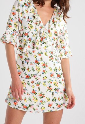 Fashion Union Petite Robe de jour - white