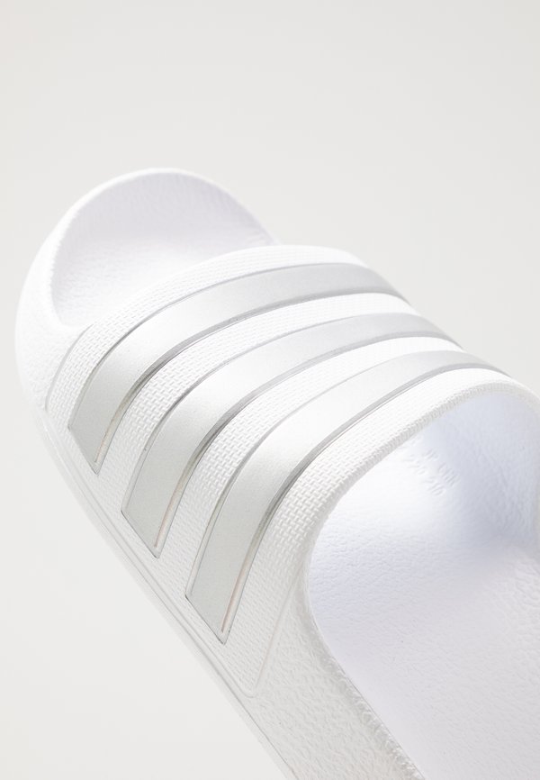 ADILETTE AQUA KIDS – Badesandale