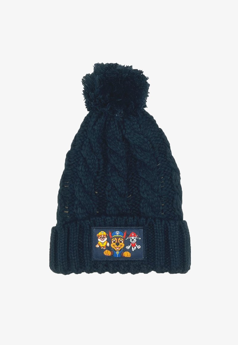 Beanie lavorato a maglia di colore blu navy con motivo a treccia, impreziosito da un pom-pom. Presenta una toppa con tre personaggi di cani dei cartoni animati su uno sfondo scuro.