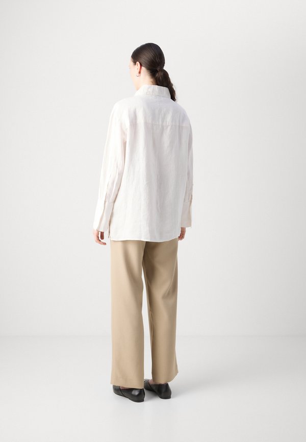 SHAPE KENT COLLAR LONG SLEEVE SLITS AT SIDE SOLID - Button-down blouse2