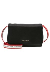 Sac à épaule rectangulaire noir Valentino en cuir texturé, avec logo doré à l'avant et bandoulière amovible blanche et rouge imprimée de "LOVE VALENTINO".