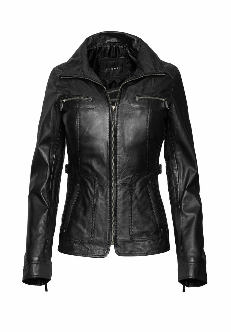 Zwarte leren jas met een puntige kraag, een ritssluitingen aan de voorkant, twee met rits gesloten borstzakken en twee zijzakken. Glad textuur en op maat gemaakte pasvorm.