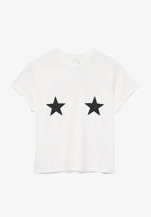 T-shirt bianca con maniche corte, decorata con due disegni di stelle nere sul fronte. Realizzata in tessuto morbido, vestibilità casual.