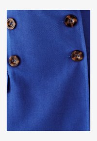 Selezionato, royal blue