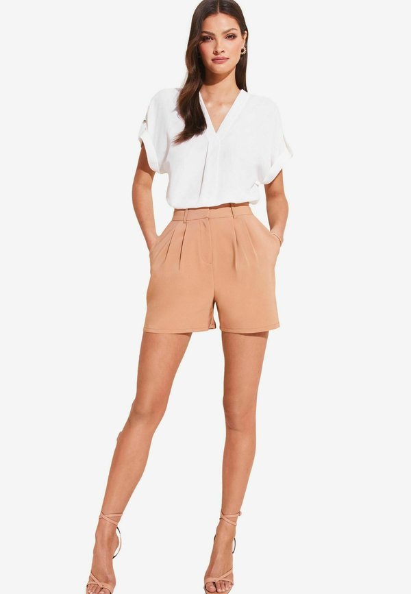 REGULAR FIT UTILITY V NECK SHORT ROLL SLEEVE - Bluse