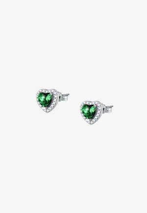 Orecchini a forma di cuore con gemme verdi circondate da cristalli trasparenti, montati in metallo tono argento. Chiusura a perno per una vestibilità sicura.