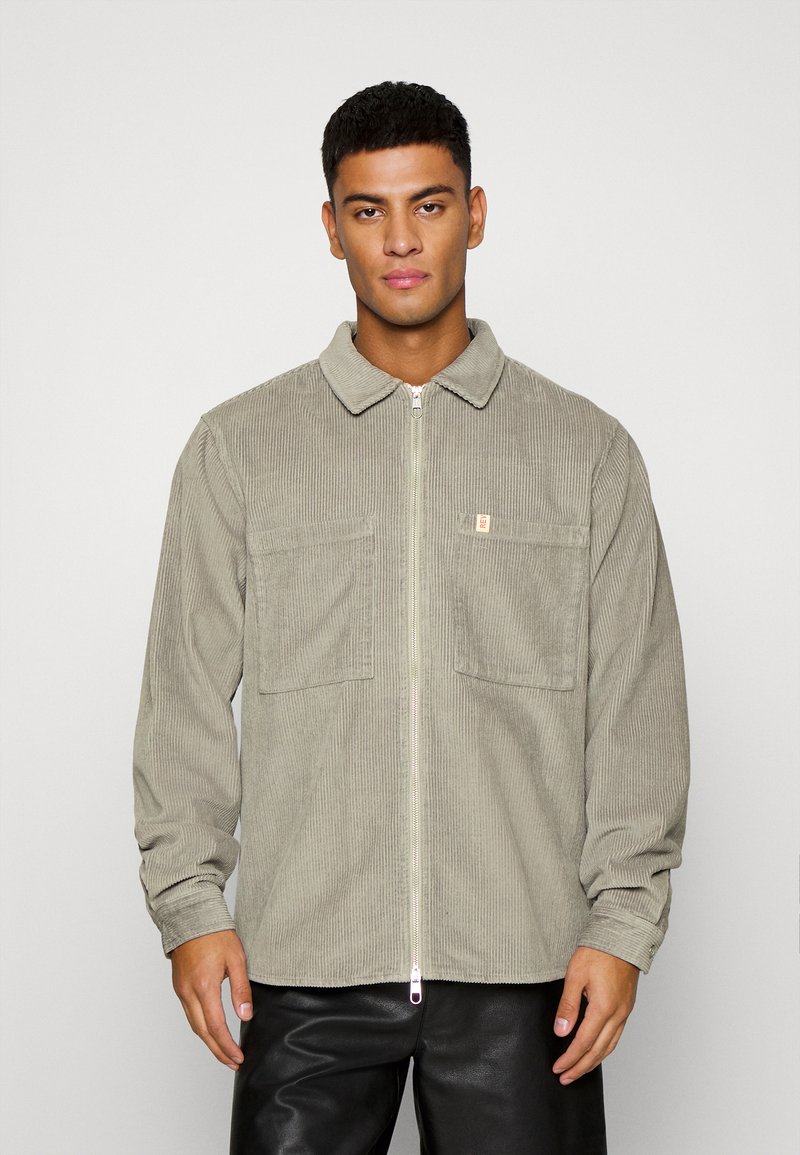 REVOLUTION CORDUROY ZIPPED LOOSE FIT OVERSHIRT Summer jacket
