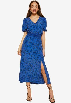 Friends Like These PUFF SLEEVE RUCHED V NECK REGULAR FIT - Vardagsklänning - blue