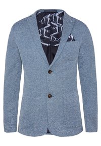 Blå strukturerad kavaj för män med två bruna knappar, innerfoder med fiskmönster och matchande fickotuch på vit bakgrund.