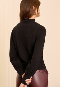 Love & Roses REGULAR FIT - Džemperis - black