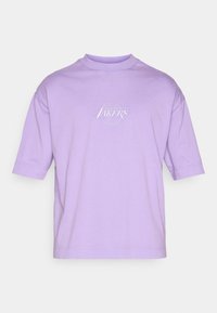 NBA LOS ANGELES LAKERS  WASHED BOX TEE - Club wear - lilac