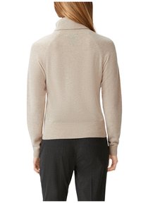 comma Sweter