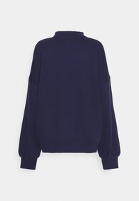 Pull bleu marine à manches longues avec un col rond haut et des poignets et un bas côtelés, montré de dos.