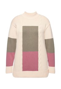 Gruby sweter dzianinowy z wysokim dekoltem, w kremowej podstawie z zielonymi i różowymi geometrycznymi wzorami w formie bloków, oraz szczegółami w splocie warkoczowym na rękawach.