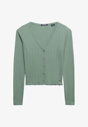 Cárdigan corto de manga larga en verde claro con canalé, escote en V y cinco botones frontales, etiqueta de la marca Superdry en el cuello.