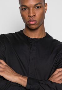 Antony Morato STRAIGHT FIT FABRIC - Camisa - black