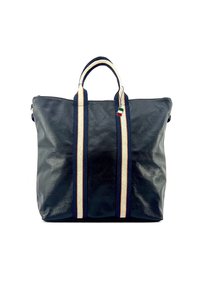 Navy leren tote bag met twee gestreepte stoffen handvatten, met een gladde textuur en een klein label in Italiaanse kleuren. Ruimtelijk en gestructureerd ontwerp.