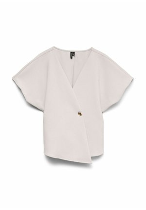 Lys grå omslagsbluse med brede korte ærmer, en enkelt guldfarvet knaplukning og en blød, glat stofstruktur.