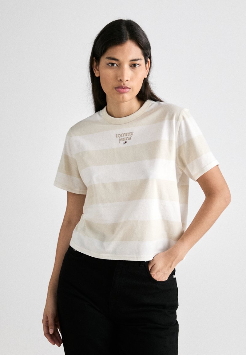 Tommy Jeans LOGO TEE - T-shirt print - off white/beige