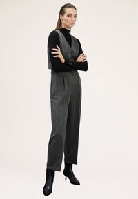 Motivi LUPETTO  - Strickpullover - nero