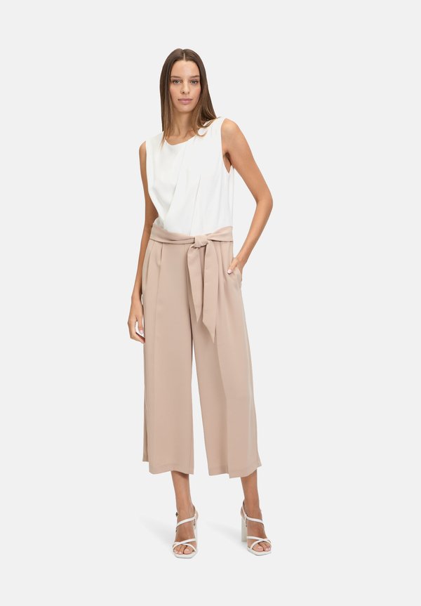 OHNE ARM - Jumpsuit - patch taupe cream
