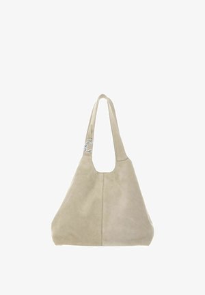 Sac cabas en daim beige avec une large bandoulière et un détail de boucle argentée, présentant une forme triangulaire douce et une couture centrale.