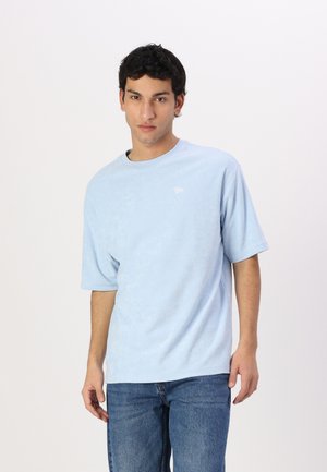 - T-shirt basic