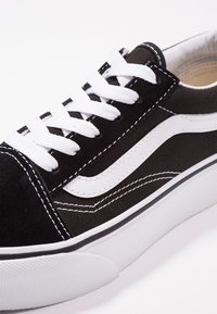 Vans OLD SKOOL PLATFORM UNISEX - Zapatillas - black/true white