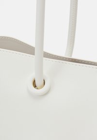 Even&Odd Handtas - white