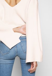 River Island Sweter