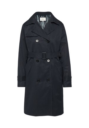 Mornarice plavi kaput od glatke tkanine, s dvostrukim dugmadi, remenom i prugastom unutarnjom podstavom. Uključuje bočne džepove.