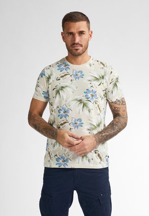 Petrol Industries ALL-OVER PRINT HIBISCUS - Print T-shirt - seashell