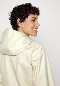 The North Face QUEST JACKET - Casaco impermeável - gravel