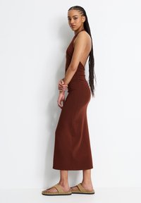 Thumbnail Image 4