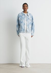 Cras SOUTH JACKET - Veste en jean - delicate bleach