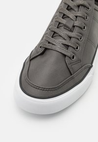 Pier One Sneakers - grey