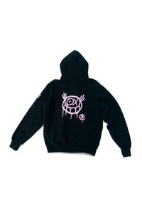 Sudadera negra de algodón con un gran gráfico de cara estilo graffiti en rosa en la parte posterior y un diseño más pequeño en una de las mangas.