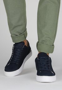 Blackstone - Matalavartiset tennarit - dark/blue denim Pienoiskuva 1