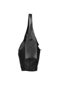 Borsa hobo in pelle nera con finitura texturizzata, tracolla singola e tasca esterna con chiusura a scatto e hardware in argento.