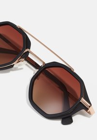 Hawkers PIERRE GASLY - Gafas de sol - gold