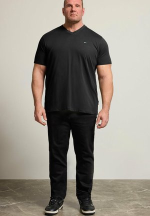 BadRhino, MEN'S TALL T-SHIRTS 5 PACK - Basic T-shirt - black
