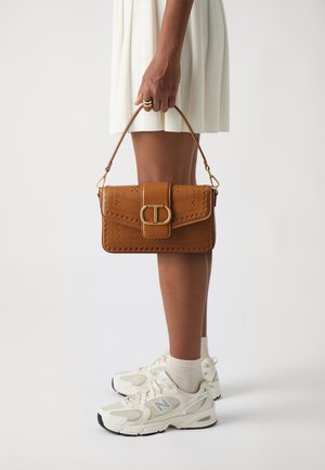 BAG - Handbag - brown