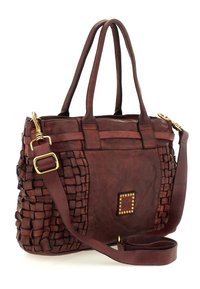 Borsa a mano in pelle marrone scuro con trama intrecciata, dotata di due manici superiori e tracolla rimovibile. Dettagli in metallo dorato sul davanti.